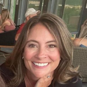 Meet your Posher, Leslie